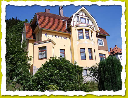 Die Ferienwohnung erstreckt sich über das gesamte EG.